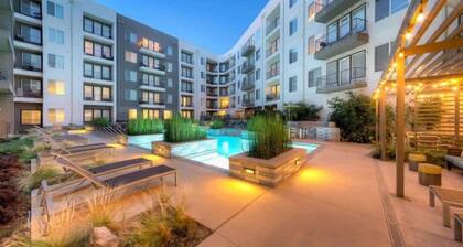 Remarkable 1BR King Suite | Pool, Parking + Gym A