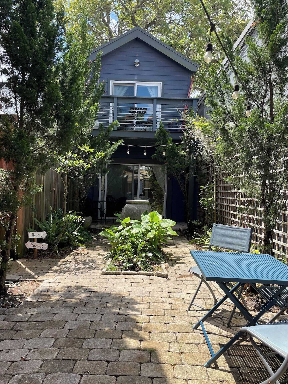Photo 19 of Walking distance to Historic Downtown and Attractions