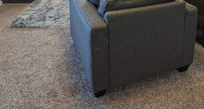 Cozy, Spacious, Great Location to amenities