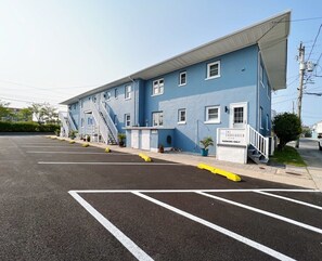 Exterior - Shorehaven 3- Updated and Stylish 2 bedroom 14 St! (Ocean City)