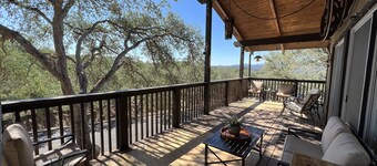 Lake House in the beautiful Oak Shores Community w/WiFi