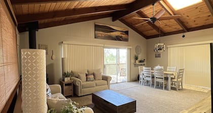 Lake House in the beautiful Oak Shores Community w/WiFi