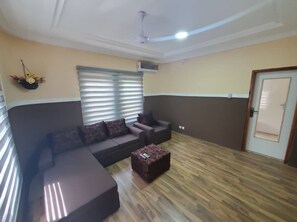 Living area - Affordable & Sweet One Bedroom Apartment with Living Room & Bathtub (Greater Accra Region)