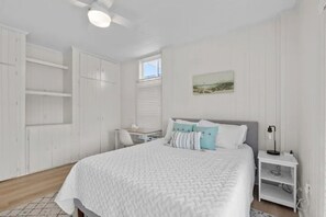 2 bedrooms, desk, iron/ironing board, travel cot