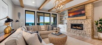 302 with a View! Luxury 2 bed 2 bath condo with amazing views of Sister Bay