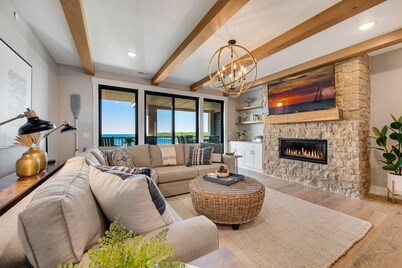 302 with a View! Luxury 2 bed 2 bath condo with amazing views of Sister Bay