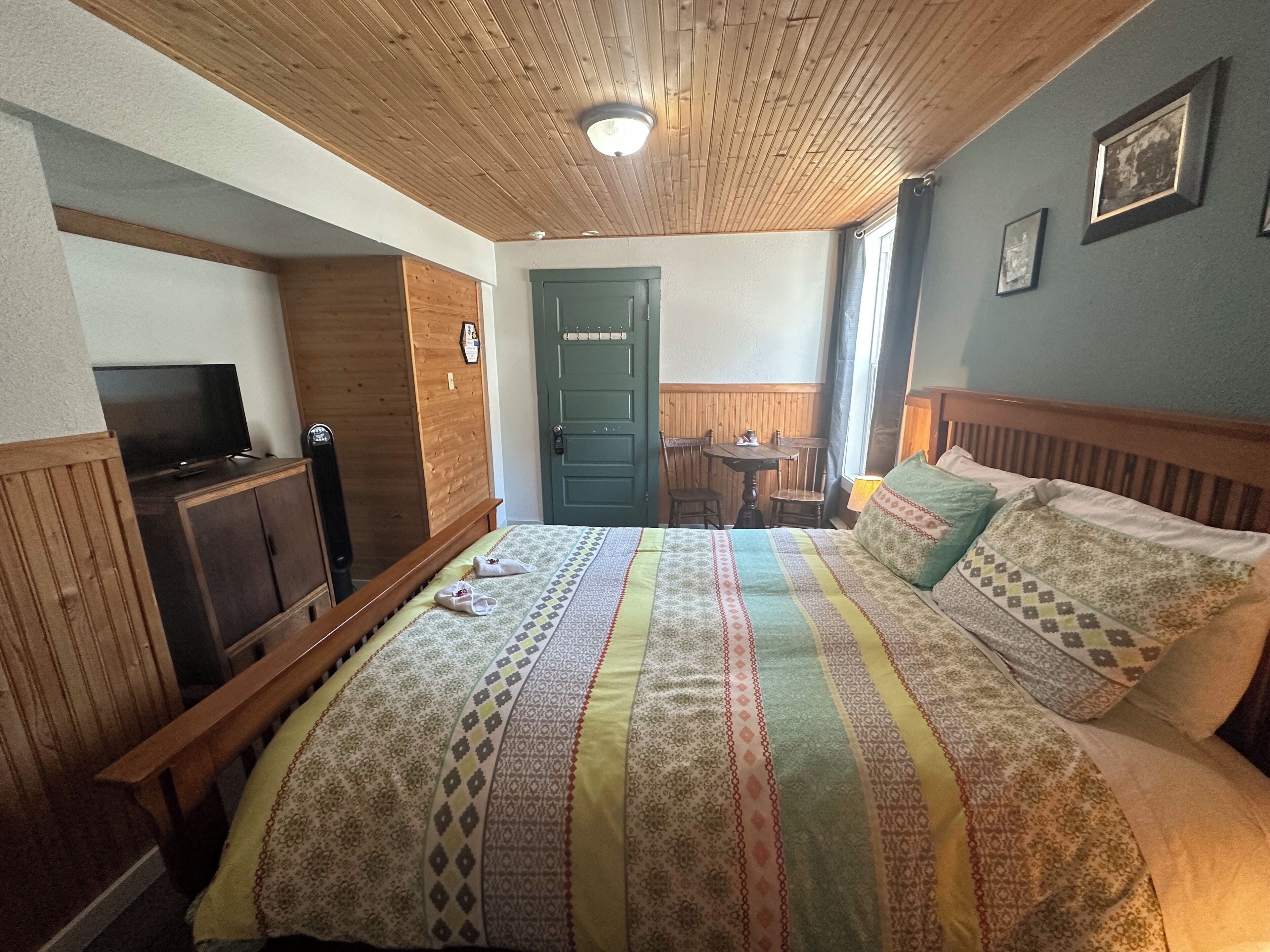 Habitación clásica, 1 cama de matrimonio, no fumadores | Edredones de plumas, sistema de insonorización, wifi gratis