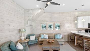 Fernseher, DVD-Player, Arbeitsbereiche