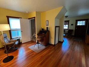 Interior - Quaint 2 bedroom, 1 Bath home close to downtown Whitefish, Montana (Whitefish)