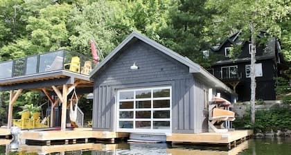 Modern Muskoka Gem with Gorgeous Lake View, Sleeps 10 -Minimum Stay 28 days