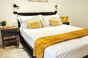 3 slaapkamers, een strijkplank/strijkijzer, gratis wifi, beddengoed