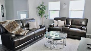 TV connectée, livres, chaßne hi-fi