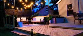 Lake Geneva 4BR Sleeps 8 Seasonal Igloo + Cozy Retreat