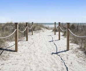 Am Strand, Liegestühle, Strandtücher