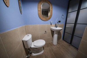Bathroom - HOLT - Astorga Gardens - The African (Medellín)