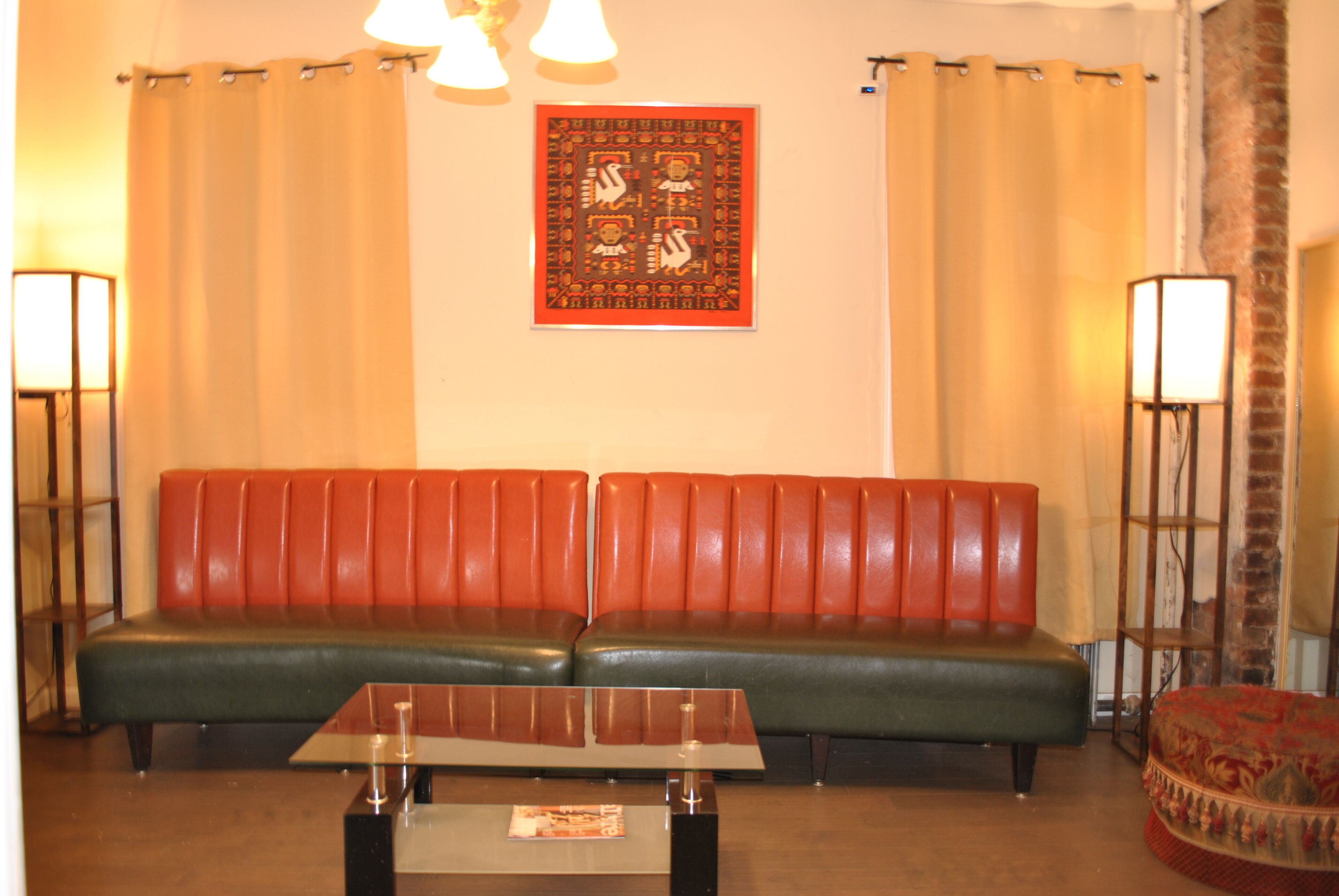 32-inch LCD TV with digital channels, TV