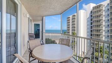 Condo (Gullwing 802) | Exterior