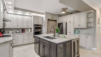 Condo (10118 Colonial Country Club Blvd #410) | Exterior