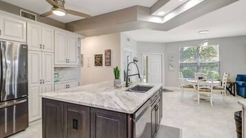 Condo (10118 Colonial Country Club Blvd #410) | Exterior