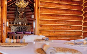 Dining - Shell Town Cabin- Classis Log Cabin, Large Fireplace, Base of the Bighorns Location (Shell)