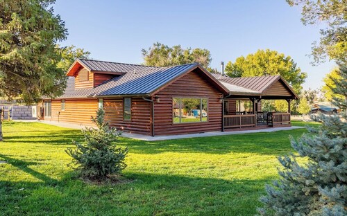 Great Shell Wyoming Escape- Large Family Retreat at the Base of the Bighorn Mountains