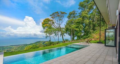 Casa Montaña - Majestic Ocean Views at Dominical Hills