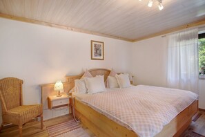 1 bedroom, free WiFi, bed sheets, wheelchair access