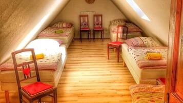 4 bedrooms, free WiFi, bed sheets