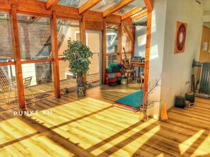 Interior - Holiday Apartment 'Wohnung 1' with Shared Garden and Wi-Fi (Burghaslach)