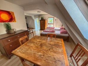 1 bedroom, free WiFi, bed sheets