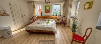 Holiday Apartment No. 8 with Shared Garden and Wi-Fi