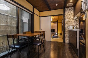 시티 타운홈 | 거실 공간 | 평면 TV