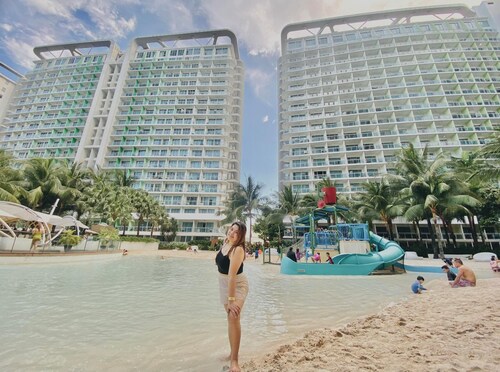 4pax 1BR Cozy Apartment w/ View and Balcony