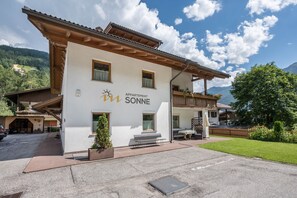 Exterior - Apartment 'Sonne Nr. 17' with Mountain View, Garden & Wi-Fi (VALLE AURINA)