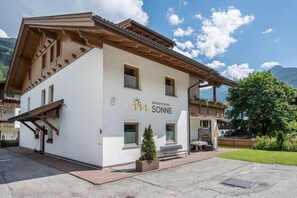 Exterior - Apartment 'Sonne Nr. 17' with Mountain View, Garden & Wi-Fi (VALLE AURINA)