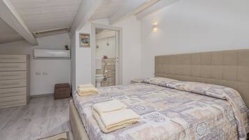 2 chambres, fer et planche Ă repasser, Wi-Fi gratuit, draps fournis