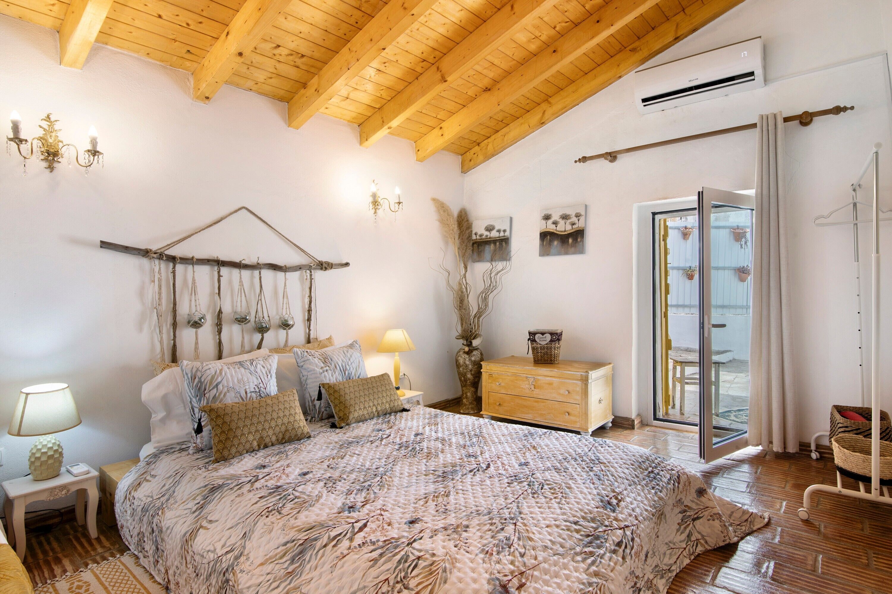 6 chambres, fer et planche à repasser, Wi-Fi gratuit, draps fournis