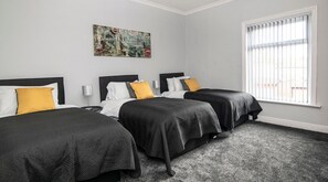 2 bedrooms, iron/ironing board, free WiFi, bed sheets