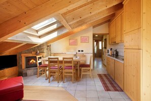 Dining - Holiday Apartment 'Baita Dei Ski App 6' near Slopes with 2 Balconies & Wi-Fi (livigno)