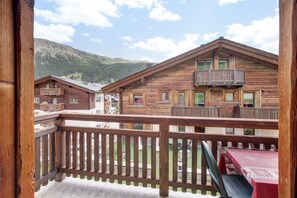 Property grounds - Apartment 'La Baitina app A' with Mountain View & Balcony (livigno)