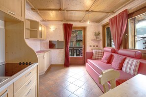 TV - Apartment 'La Baitina app A' with Mountain View & Balcony (livigno)