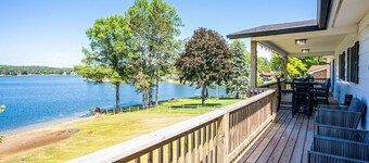 Stone Ledge Lake Getaway