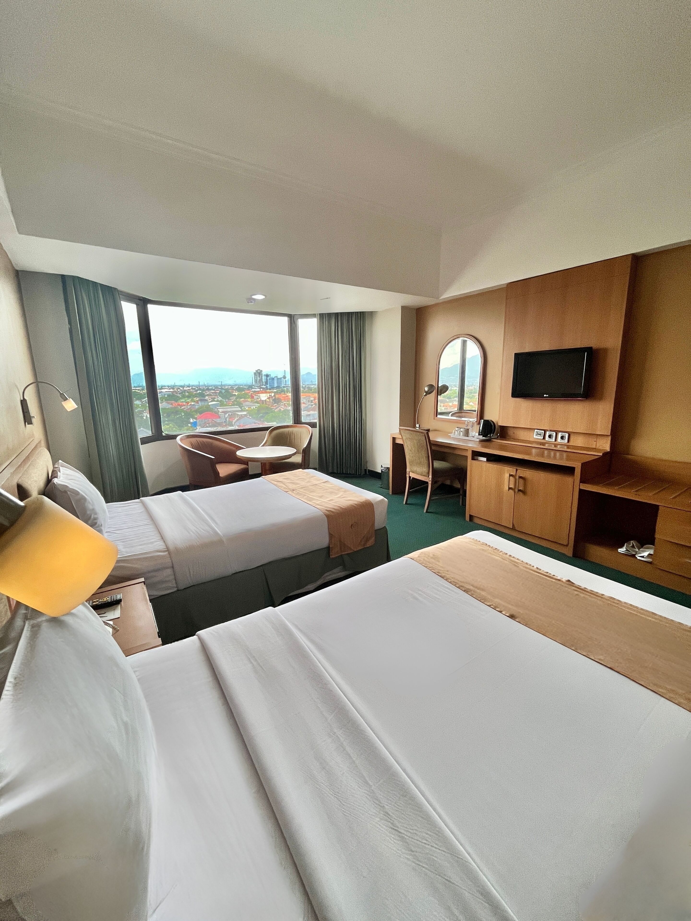 ห้องดีลักซ์ทวิน | โต๊ะทำงาน, พื้นที่ทำงานแบบใช้แล็ปท็อป, Wi-Fi ฟรี, ผ้าปูที่นอน