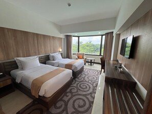 Super Deluxe Twin | Desk, laptop workspace, free WiFi, bed sheets - Horison Ultima Bandung (Bandung)