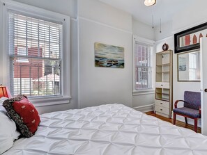 1 habitación, tabla de planchar con plancha, wifi y ropa de cama