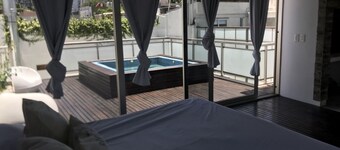 Amazing house great terrace and Jacuzzi / breakfast