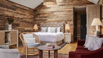 Forest Lodge | Premium bedding, free minibar items, in-room safe