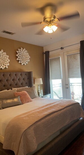 2 chambres, fer et planche à repasser, Wi-Fi gratuit, draps fournis