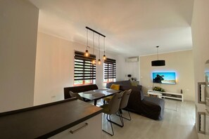 Interior - Sunny Apt Malinska Krk 800m From Sea (Malinska-Dubasnica)