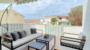 Unclassified image, 4 of 34, button - Sunny Apt Malinska Krk 800m From Sea (Malinska-Dubasnica)